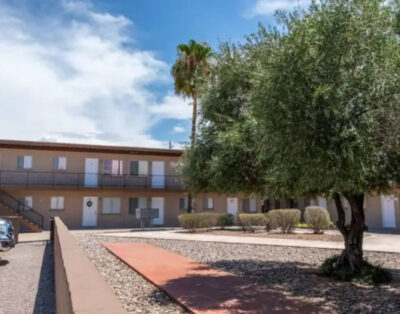 Awesome & Cool Unit Located in Central Tucson!