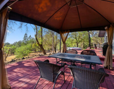 Perfect Nature Getaway From The Hustle & Bustle!